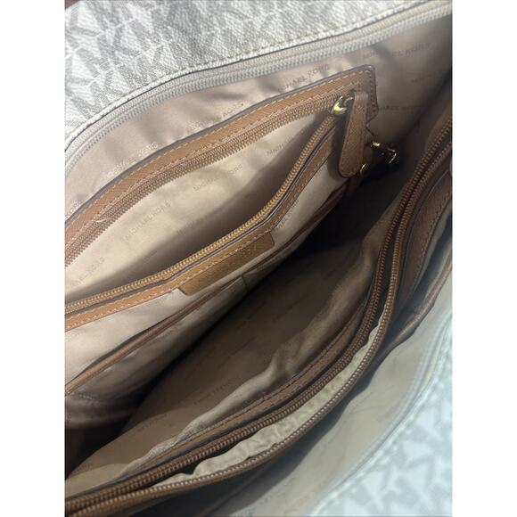 Michael Kors Jet Set Large Snap Pocket Top Zipper Tote No Shoulder Strap - Used - Picture 4 of 9
